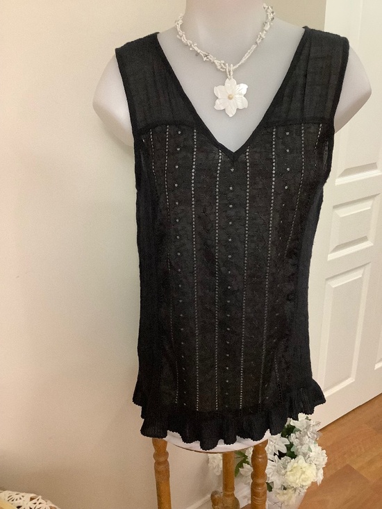 Simply Irresistible Tops - Black Eyelet Top fits M/L 36-38 bust